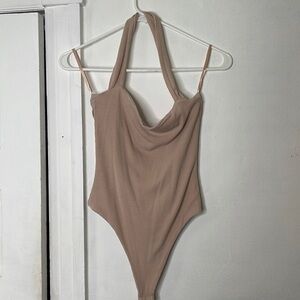 Superdown Ribbed Halter Strap Cream Bodysuit​
